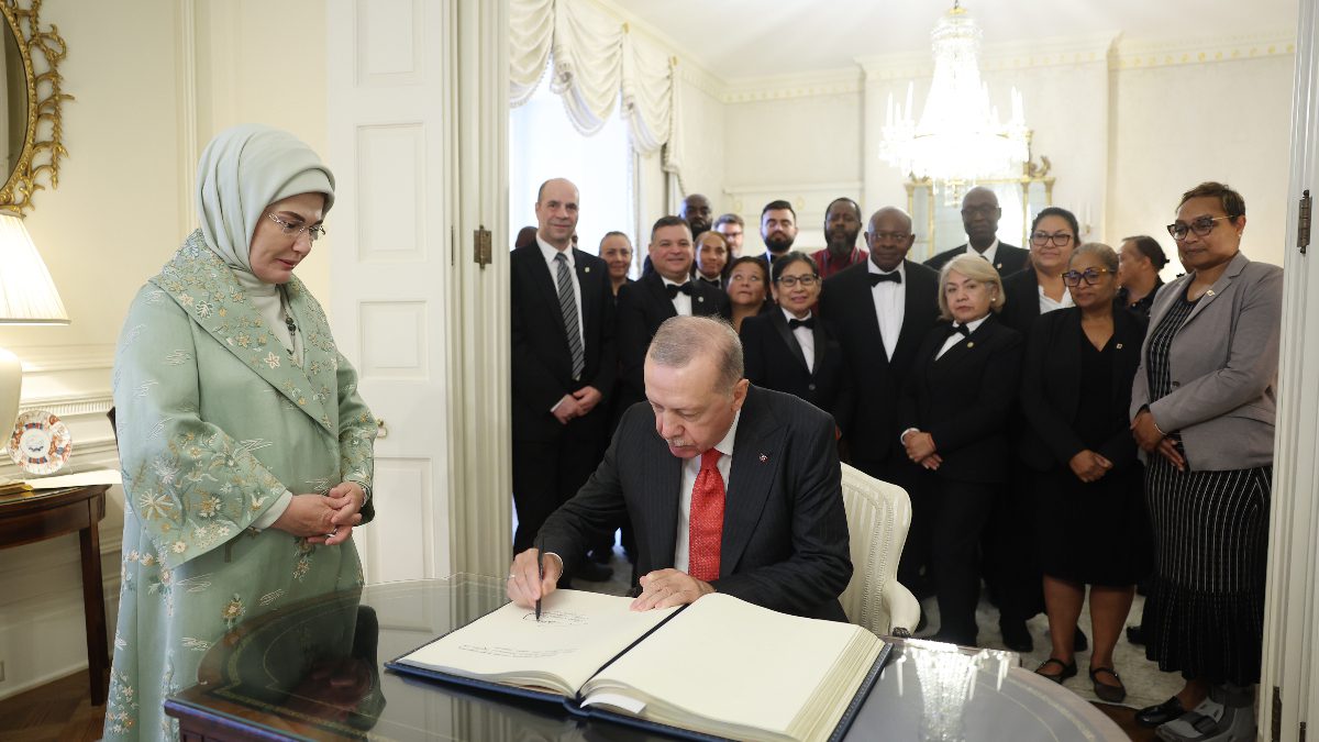 Cumhurbaşkanı Recep Tayyip Erdoğan ile eşi Emine Erdoğan, geceyi geçirdiği