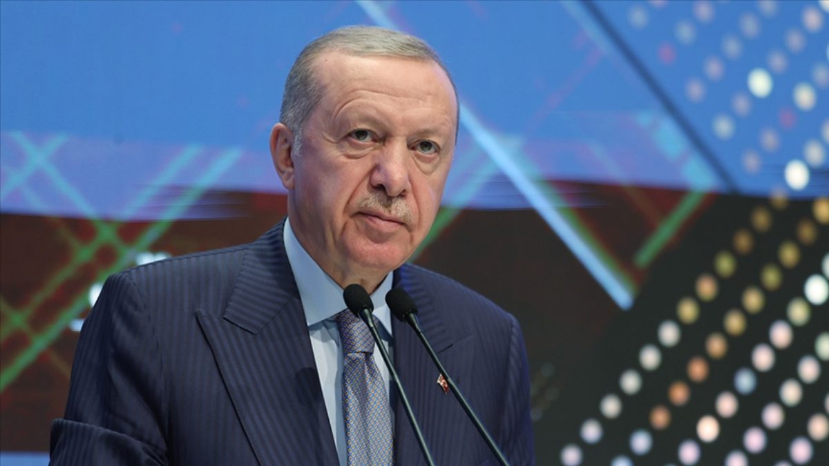 Çin dönüşü gazetecilerin sorularını yanıtlayan Cumhurbaşkanı Erdoğan, hayat pahalılığı ile