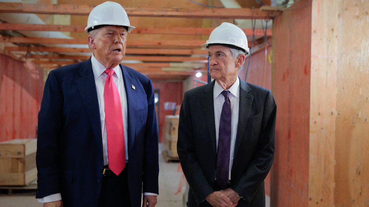 ABD Başkanı Trump, sosyal medya hesabından Fed Başkanı Powell'ı görevden