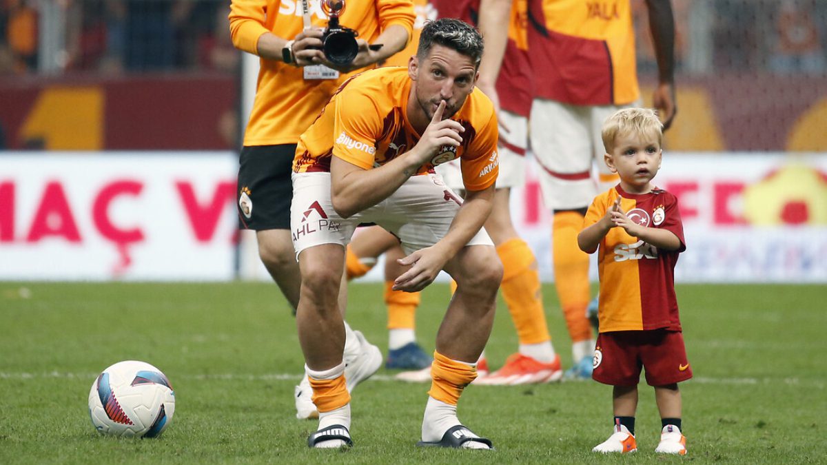 Galatasaray'ın eski futbolcusu Dries Mertens ve eşi Kat'ın ikinci çocukları