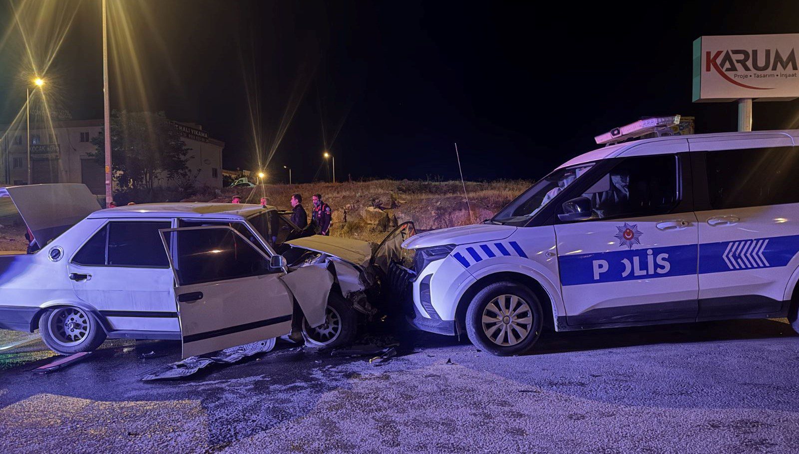 Kayseri'de denetim polis ekiplerinin "dur" ihtarına uymayan ve kaçmaya çalışan