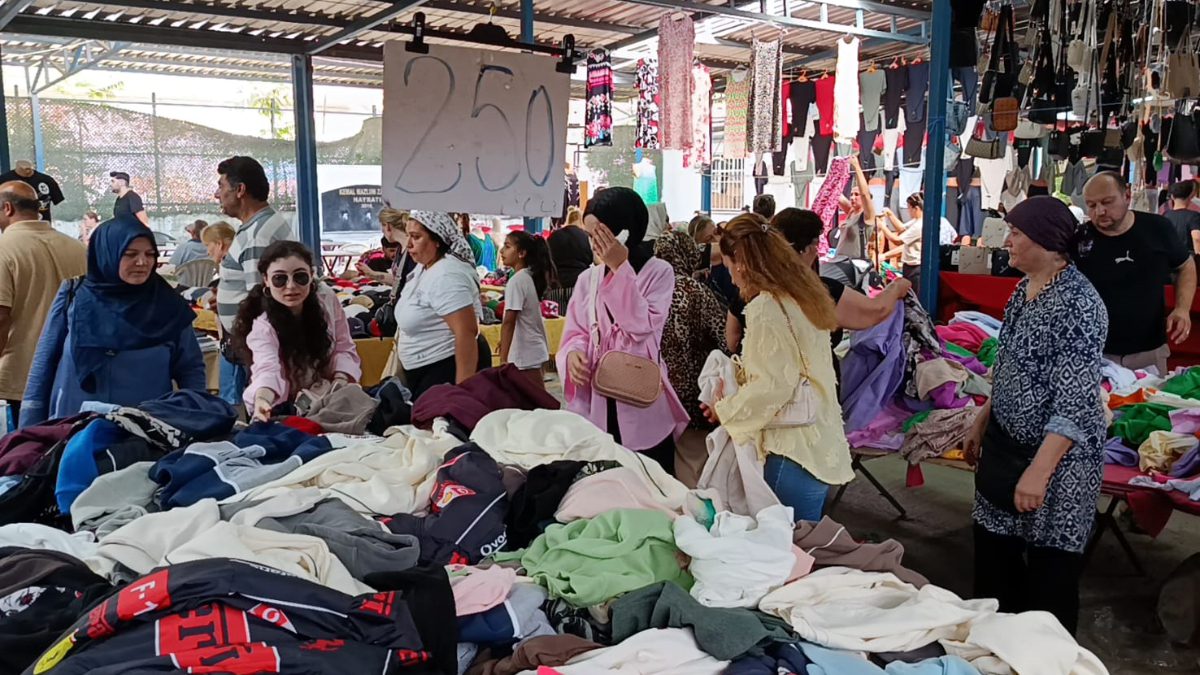 Edirne'de gurbetçilerin ülkelerine dönmesiyle sınır kapılarında yaşanan yoğunluk sona erdi.