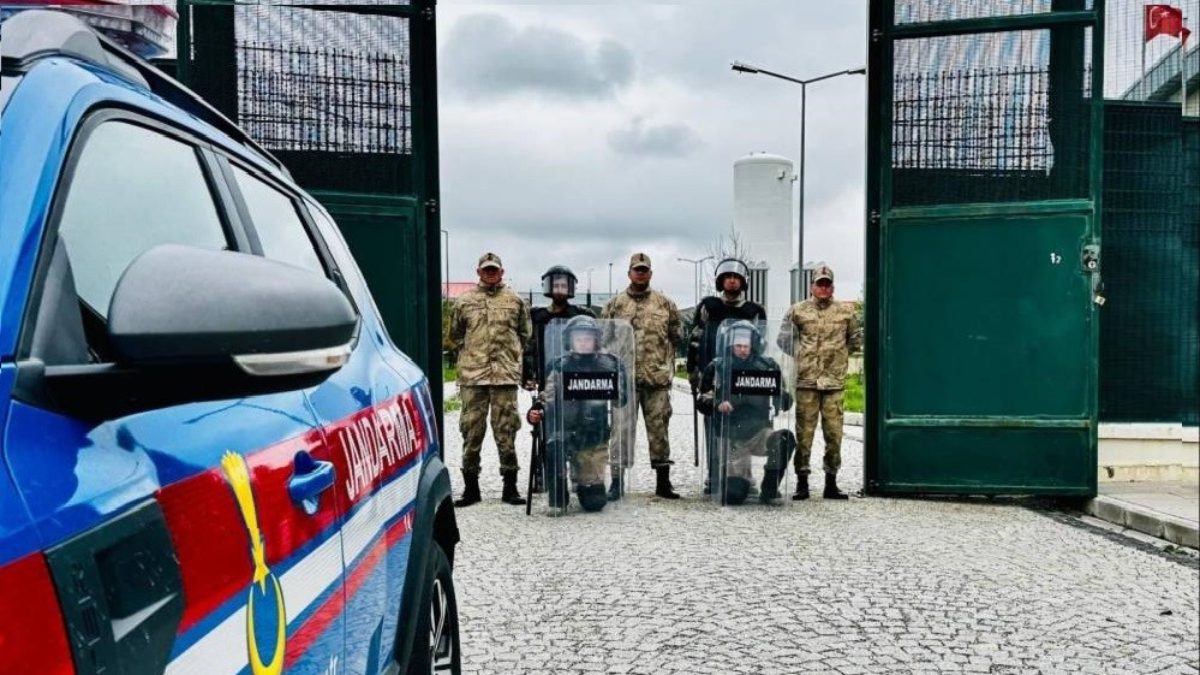Erzurum İl Jandarma Komutanlığı ekipleri genel asayişin ve kamu düzeninin