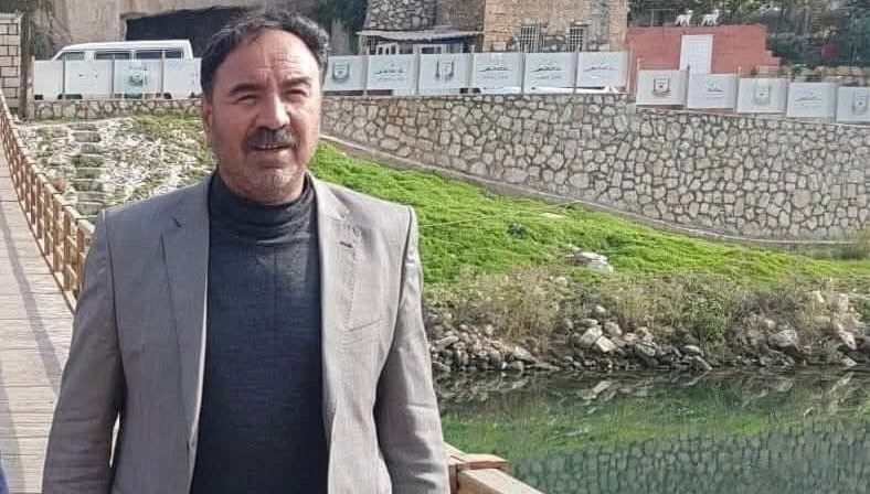 Şanlıurfa'nın Birecik ilçesinde oğlu ile kavga eden yakınını barıştırmaya giden