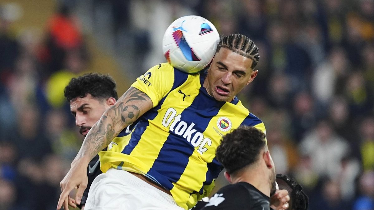 Fenerbahçe ve Galatasaray'da geçtiğimiz sezonun devre arasında transfer edilen Diego