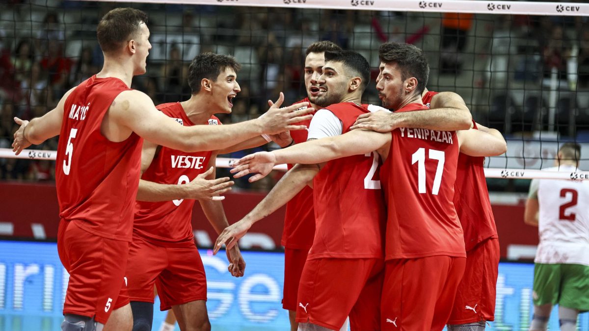 Dünya Şampiyonası'nda Kanada'yı 3-0 yenen A Milli Erkek Voleybol Takımı,