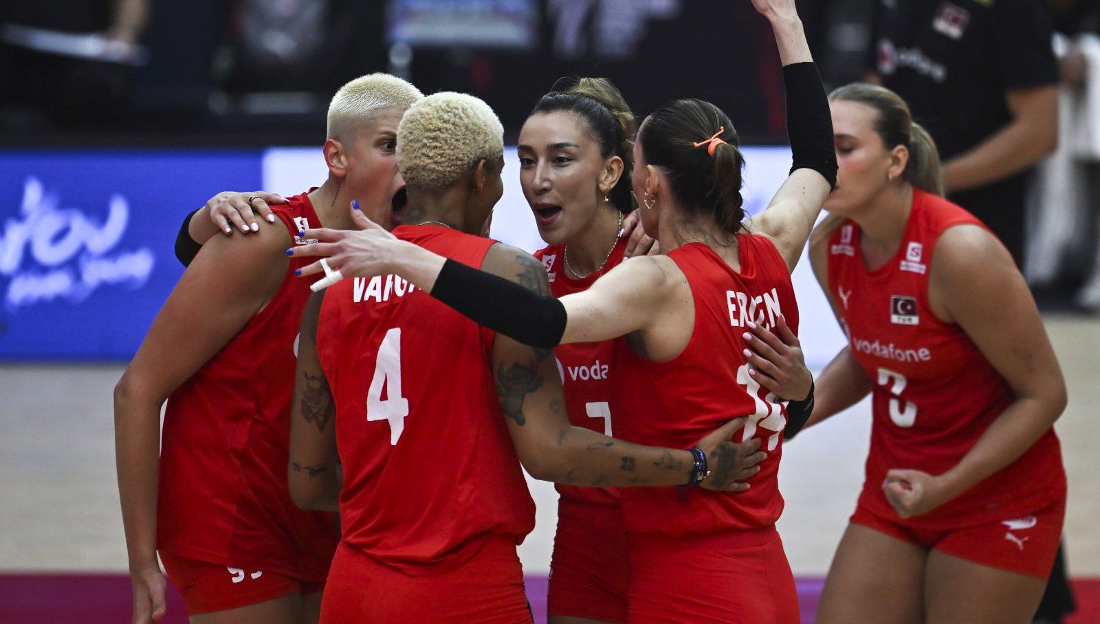 Dünya Şampiyonası'nda ilk kez yarı finale kalan Filenin Sultanları, final