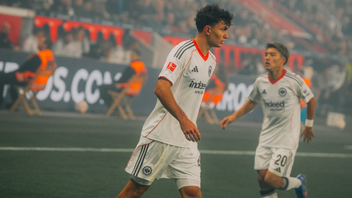 Galatasaray'ın Şampiyonlar Ligi'ndeki rakibi Frankfurt, Bundesliga'nın 3. haftasında Leverkusen'e 3-1