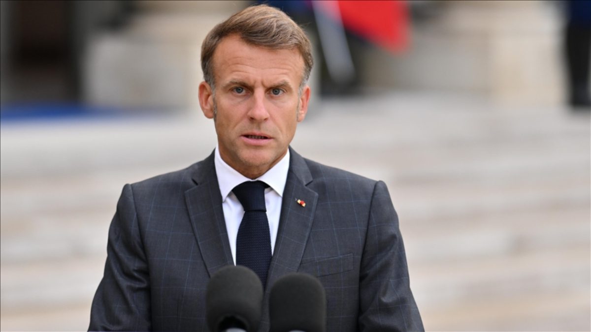 Fransa Cumhurbaşkanı Emmanuel Macron, telefonda görüştüğü Filistin Devlet Başkanı Mahmud