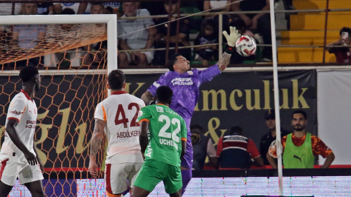 Galatasaray, Süper Lig'de bu sezon deplasmanda oynadığı 4 maçı da