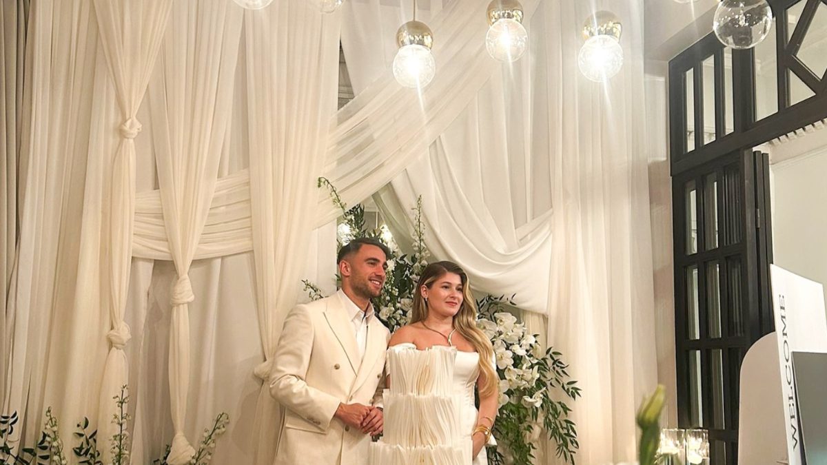 Galatasaray'ın genç yıldızı Yunus Akgün, evlenme teklifi ettiği sevgilisi Tuğçe