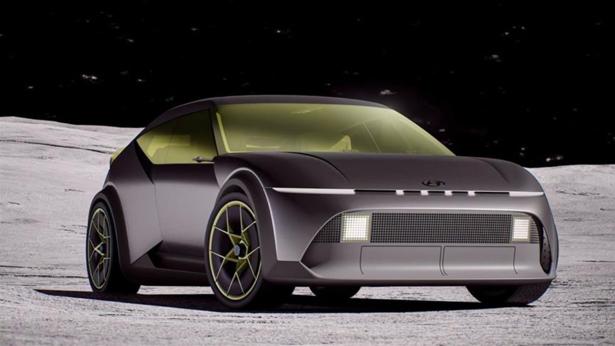Hyundai, IONIQ alt markasının ilk kompakt elektrikli aracı olan Concept