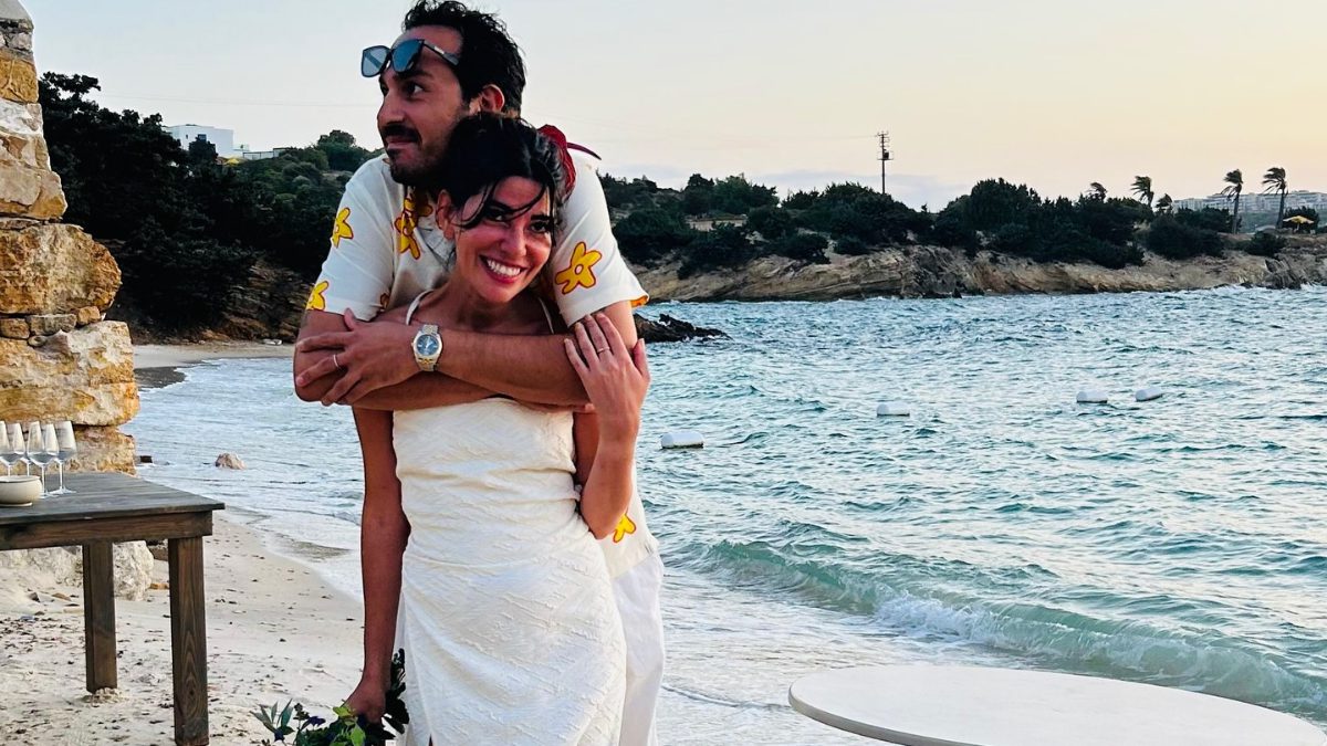 Sessiz sedasız evlenen ekranların ünlü oyuncusu Ceren Moray, sosyal medyadan