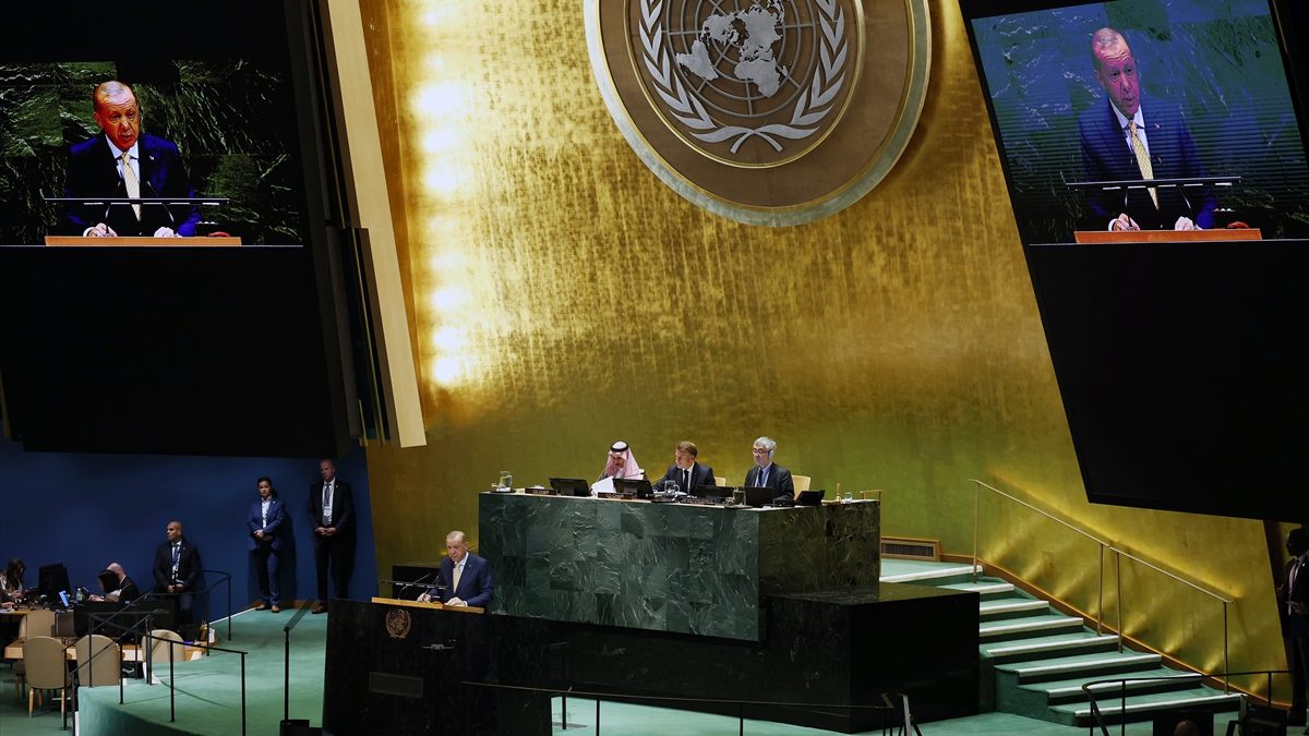 Cumhurbaşkanı Recep Tayyip Erdoğan’ın Filistin konulu konferans sırasında öngörülen 5