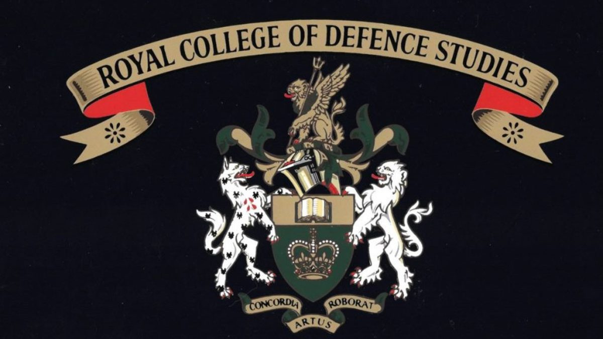 İngiltere, Kraliyet Savunma Araştırmaları Koleji'ne İsrailli öğrencilerin alınmayacağını açıkladı.