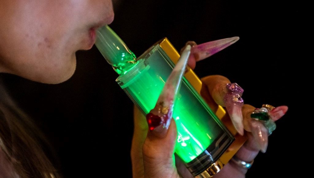 İngiltere'de yapılan bir çalışmaya göre yasa dışı parlak renkli elektronik