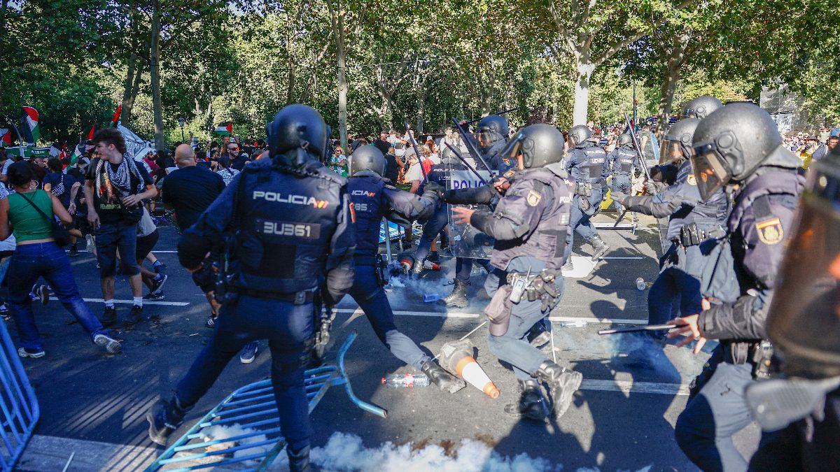 İspanya'da düzenlenen Vuelta a Espana (İspanya Bisiklet Turu) bisiklet yarışının