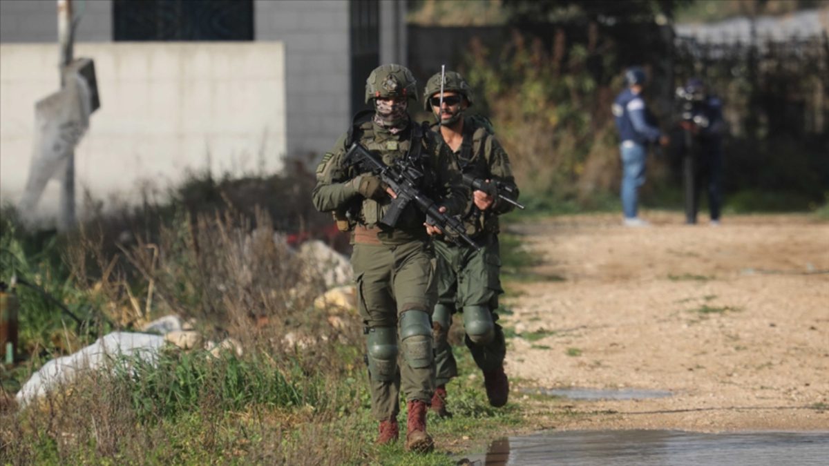 İsrail ordusu, işgal altındaki Batı Şeria'nın kuzeyinde bulunan Karavet Beni