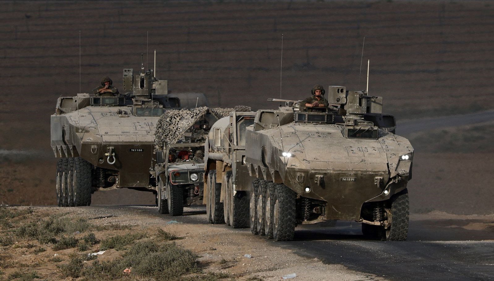 İsrail, Gazze'ye yönelik saldırılarını artırıyor. İsrail Ordusu, kara operasyonu kapsamında