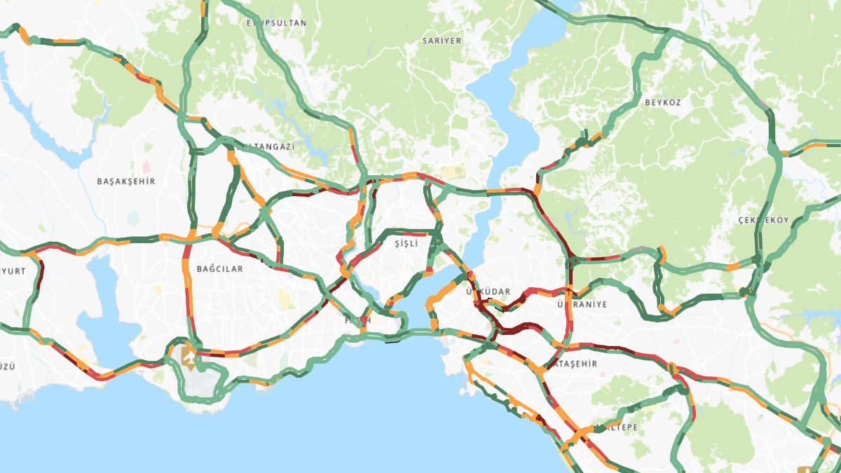 İstanbul'da 2025-2026 eğitim öğretim yılının ilk günü trafik yoğunluğu oluştu.