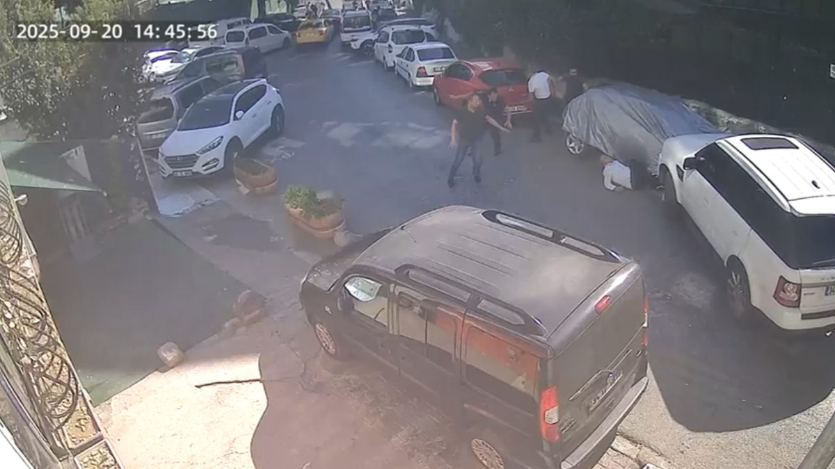 Beyoğlu'nda park halinde olduğu sırada hızlı kalkış yapan cip sürücüsü