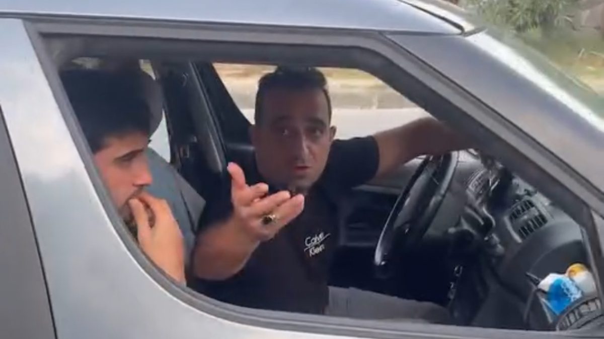 Funda K.‘nin aracına, yaklaşık 2 ay önce boşandığı eşi Emre