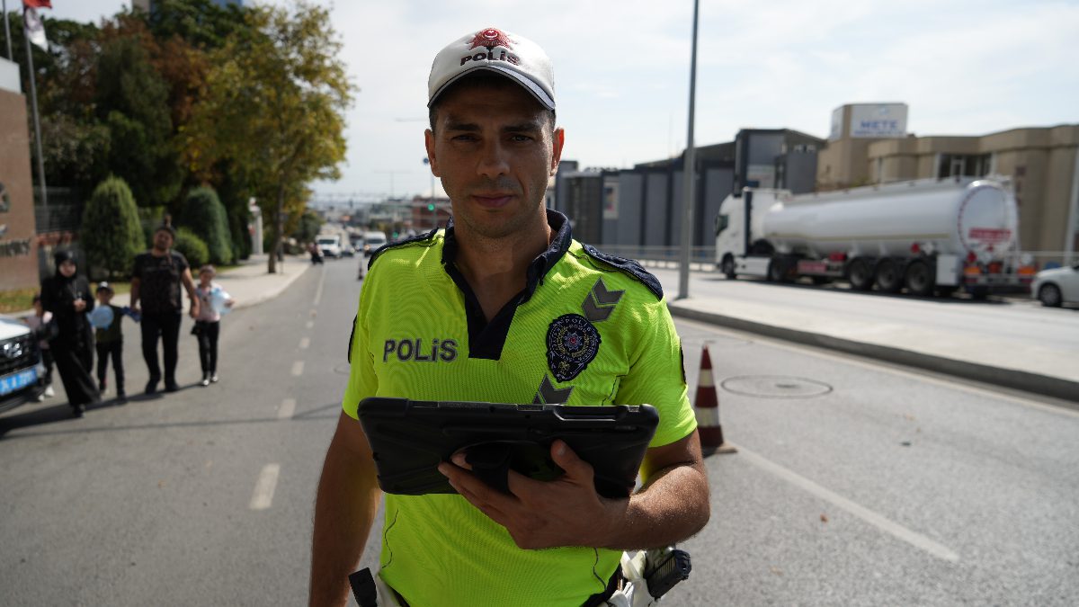 İstanbul Emniyet Müdürlüğü Trafik Denetleme Şube Müdürlüğü'nde görevli polis memuru