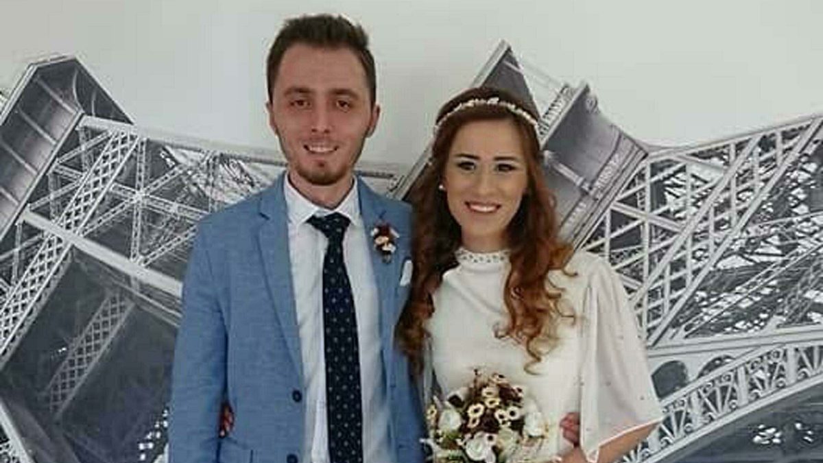 Menemen ilçesinde düğün salonu girişindeki dekoratif kemerin devrilmesi sonucu ölen