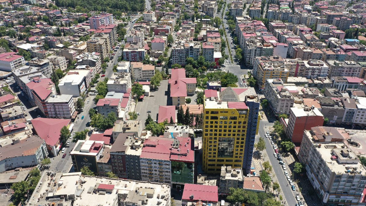 6 Şubat depremlerinin merkez üssü Kahramanmaraş'ta yıkılan yapıların yerine yeni