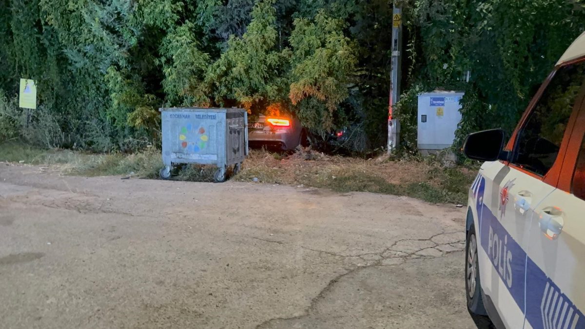 Kocasinan ilçesinde polis ekiplerini görünce kaçan alkollü sürücü otomobiliyle fidanlığa
