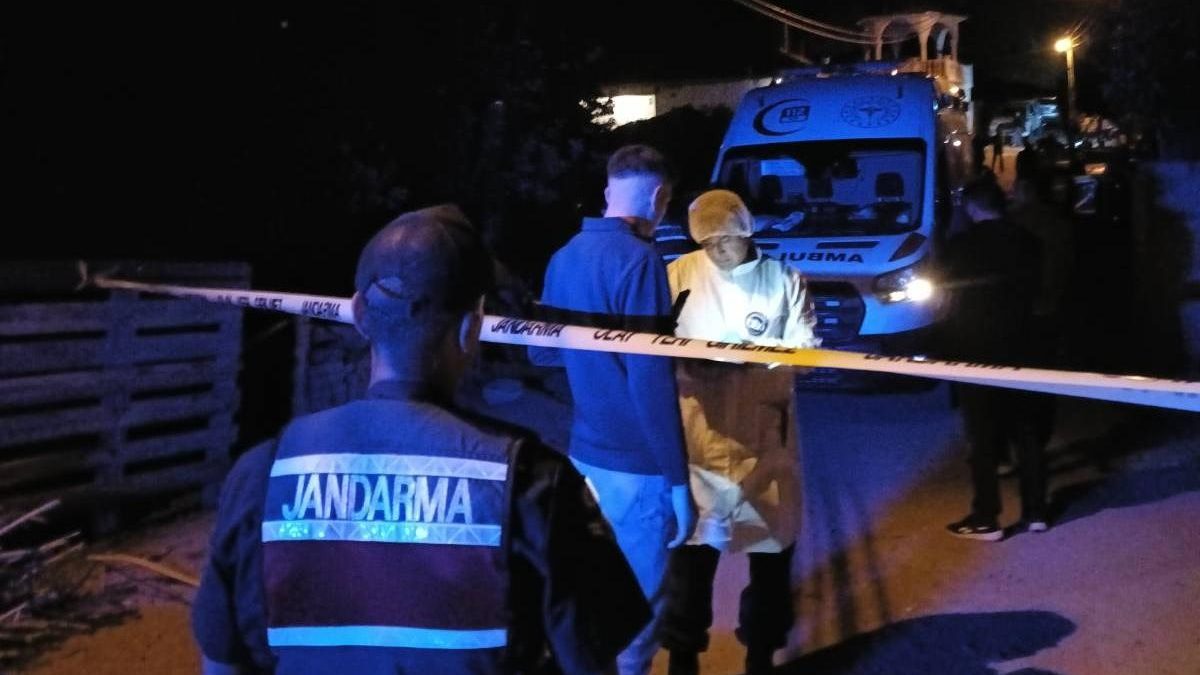 Kırşehir'de aile içerisinde yaşanan tartışmada 37 yaşındaki Ömer Kılıç, annesi