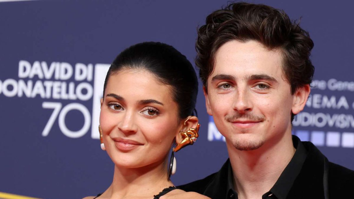 Genç ve yetenekli oyuncu Timothee Chalamet ile birlikte olan dünyaca
