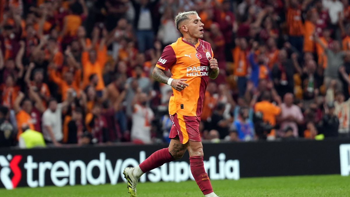 Galatasaray'ın Uruguaylı futbolcusu Lucas Torreira, Konyaspor maçıyla bu sezon ilk
