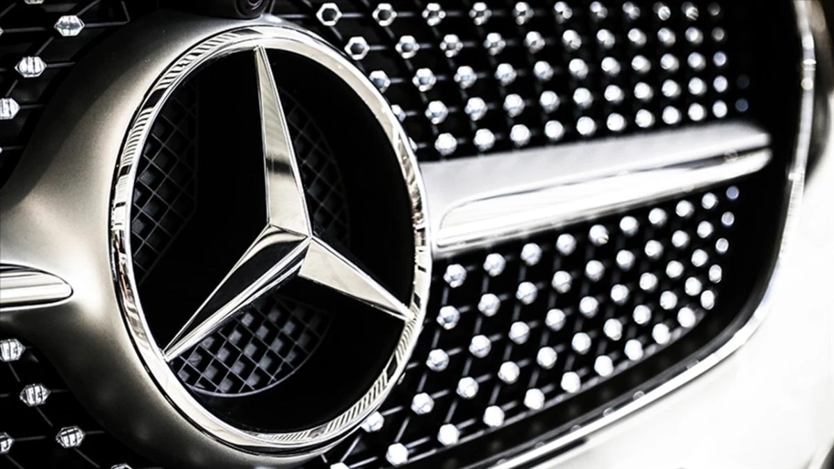 Mercedes-Benz, gelecekteki elektrikli araçları için yaptığı 107 GWh'lik dev batarya