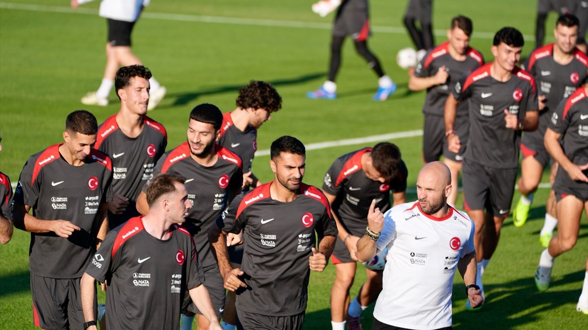 A Milli Futbol Takımı'nın Gürcistan maçı öncesi yaptığı antrenmanda Kerem