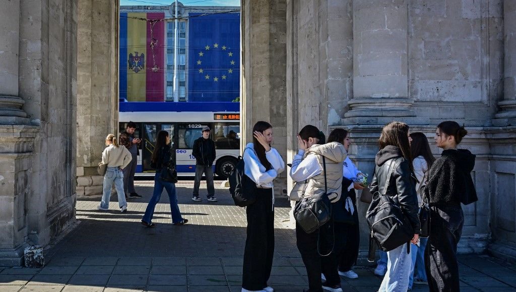 Moldova'da halk, yeni parlamento üyelerini belirlemek üzere oy kullanmaya başladı.