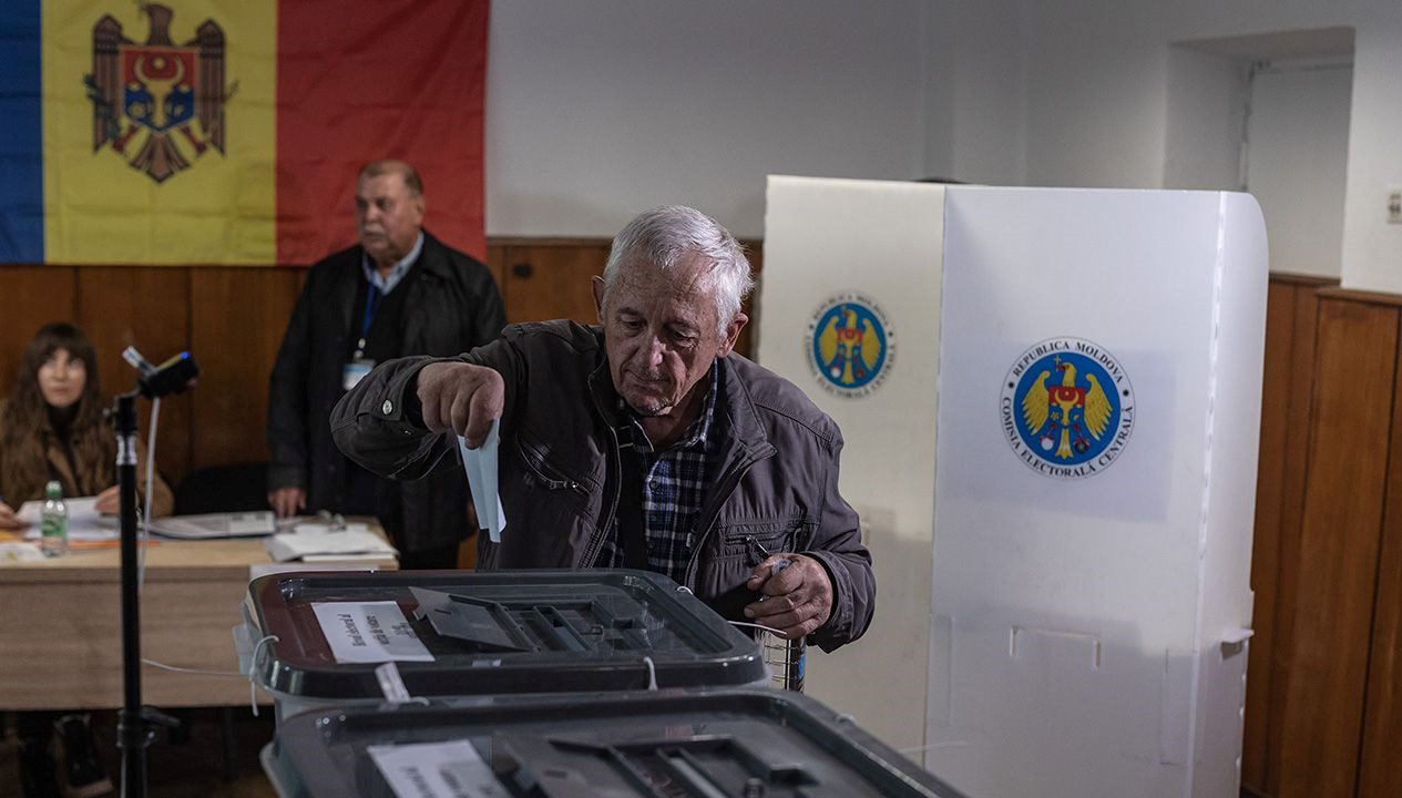 Ukrayna'nın komşusu Moldova'da parlamento seçimleri tamamlandı. Kesin olmayan sonuçlara göre