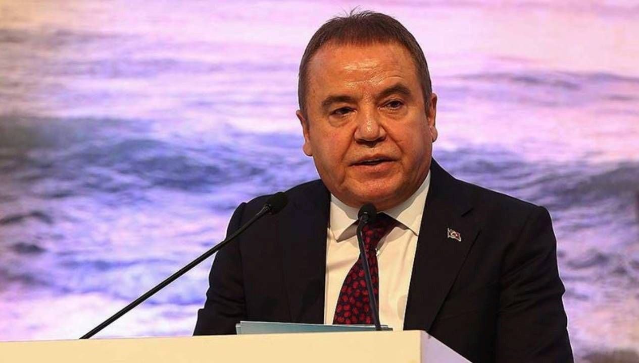 Rüşvet ve yolsuzluk soruşturması kapsamında tutuklanan ve görevinden uzaklaştırılan Muhittin