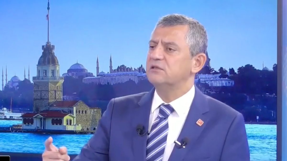 CHP Genel Başkanı Özgür Özel'e konuk olduğu bir TV kanalında,