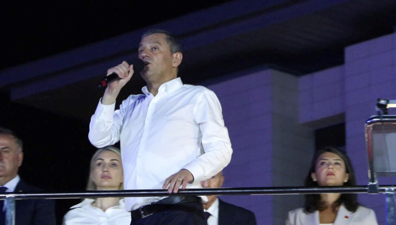 Cumhuriyet Halk Partisi (CHP) Genel Başkanı Özgür Özel, partisinin Zeytinburnu'ndaki düzenlediği