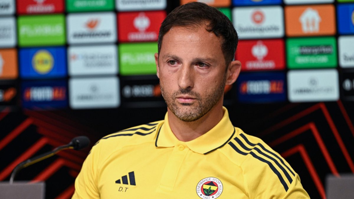 Eski futbolcu Semih Şentürk, Fenerbahçe yardımcı antrenörü Gökhan Gönül’le yaptığı