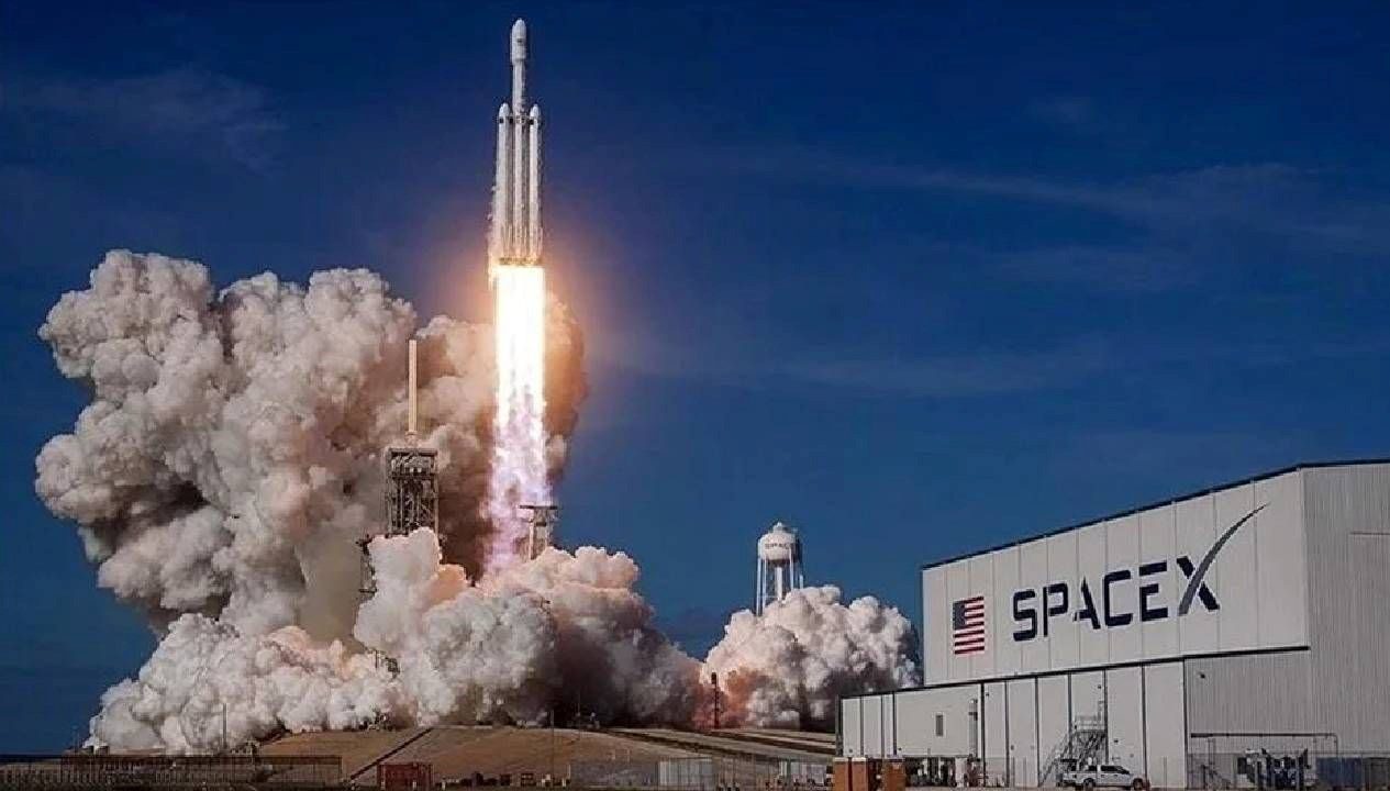 ABD’li milyarder Elon Musk'ın uzay taşımacılığı şirketi SpaceX, 28 Starlink