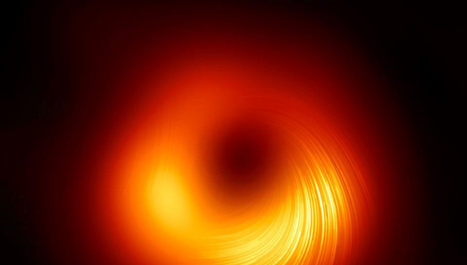 Bilim insanları M87* adlı kara deliğin çevresindeki manyetik alanlarla ilgili