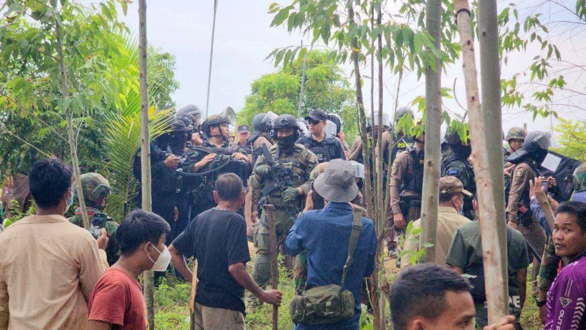 İki asya ülkesi arasında çatışmalara sahne olan tartışmalı sınır köyünde