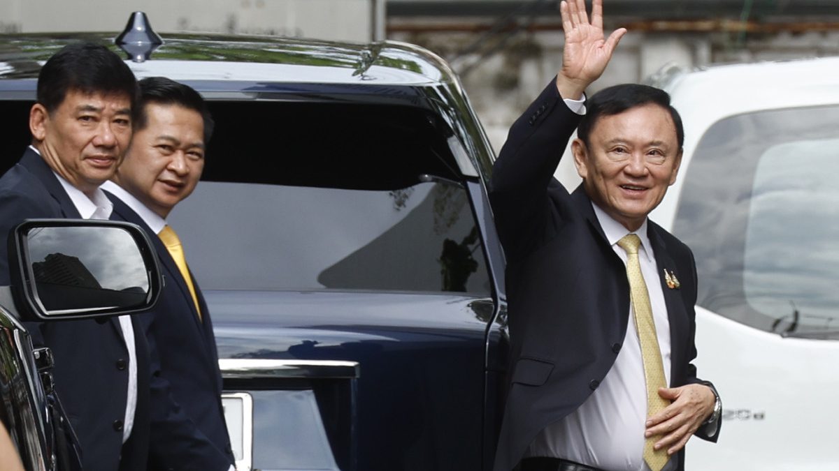 Tayland Yüksek Mahkemesi, eski Başbakan Thaksin Şinavatra'nın geçmişteki yolsuzluk ve
