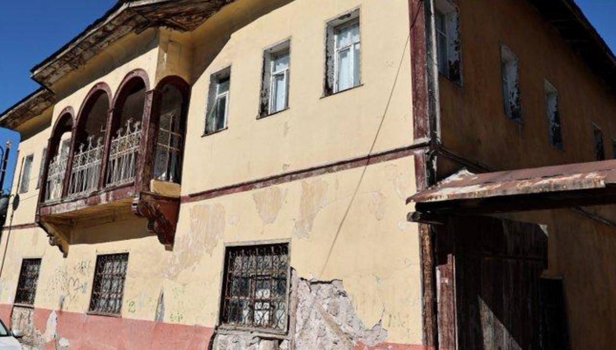 Sivas'ın Zara ilçesinde tescilli 156 yıllık tarihi konak, kamuya hibe