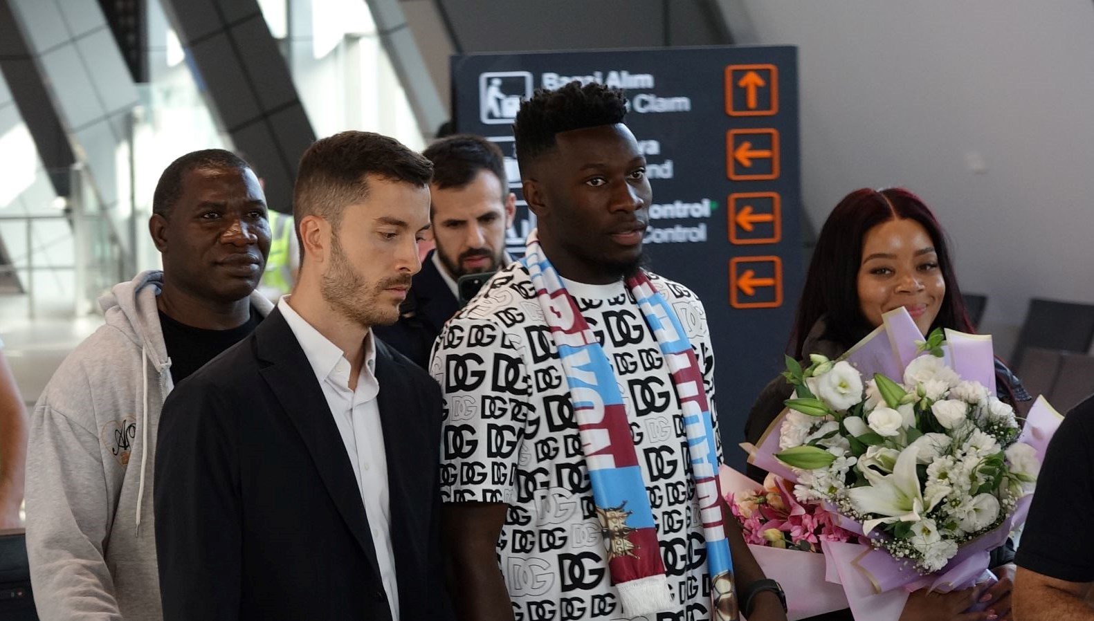 Trabzonspor, kaleci transferinde mutlu sona ulaştı. Bordo mavililer, Manchester United’ın dünyaca