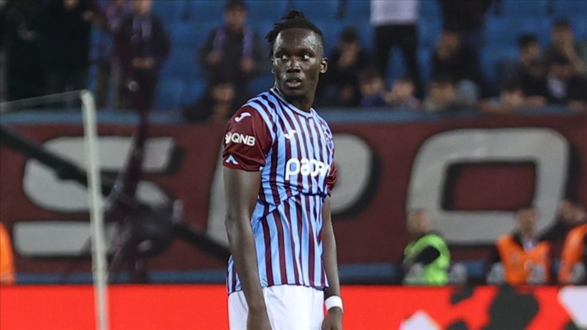 Trabzonspor, Batista Mendy'nin Sevilla'ya satın alma opsiyonlu geçici transferi konusunda
