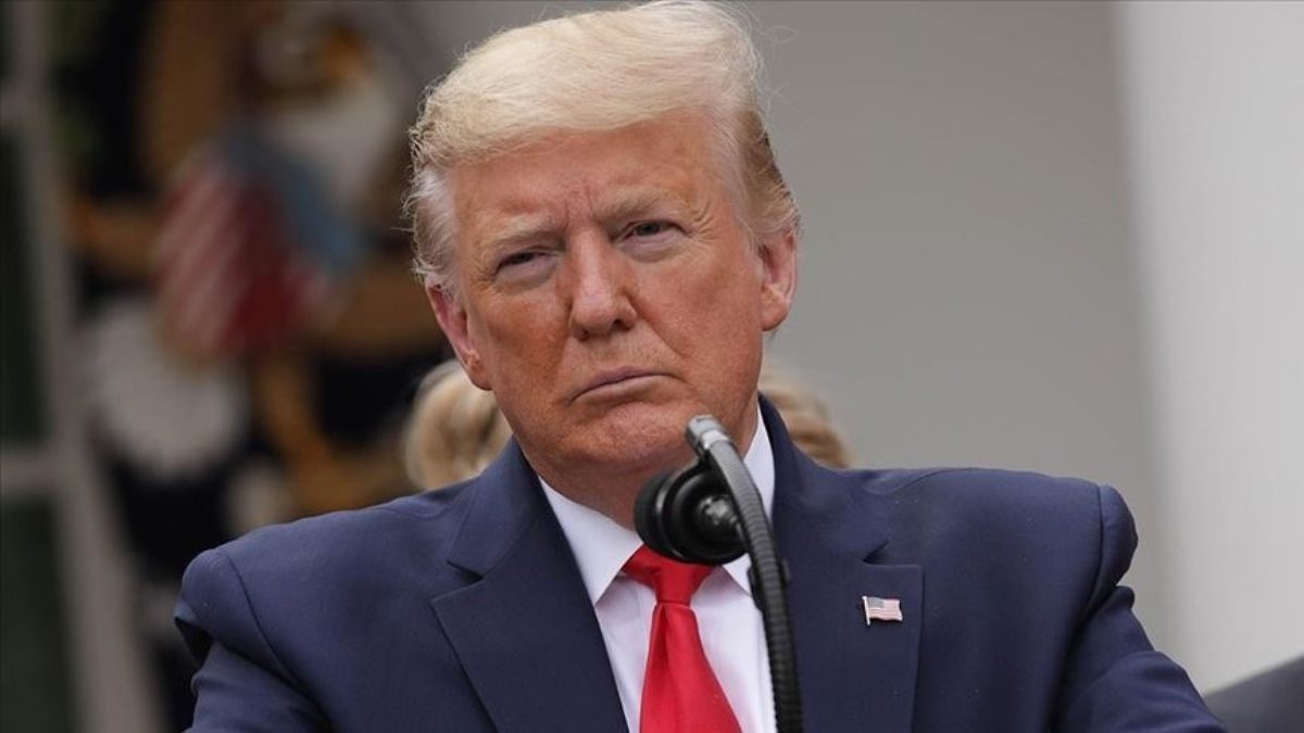 ABD Başkanı Donald Trump, Venezuela'ya ait iki savaş uçağının bir