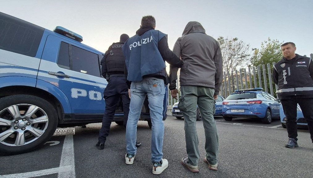 İtalya'nın Viterbo kentindeki "dini festivale bombalı saldırı" soruşturması, Türkiye'deki çete